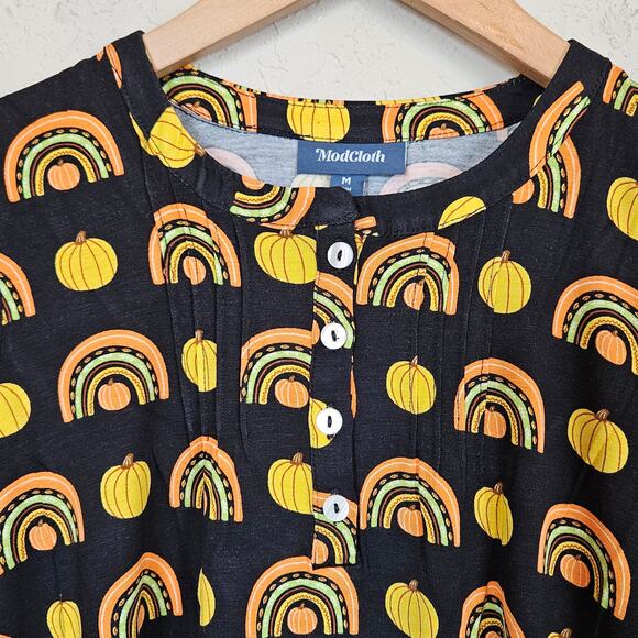 Modcloth Winning Them Over Short Sleeve Top Black Pumpkin Women's Medium Casual - Picture 3 of 8